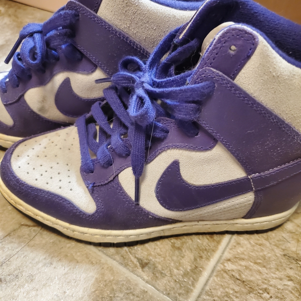 Nike Sky High, Purple and White High-Top Sneakers